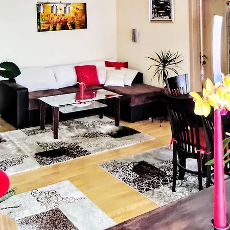 In The Heart Of Apartmán Burgas City